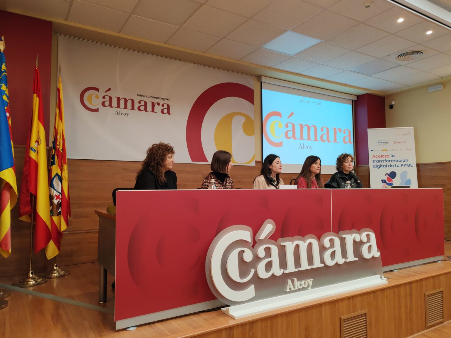 Jornada De Contrataci N P Blica Para Pymes C Mara De Comercio Alcoy