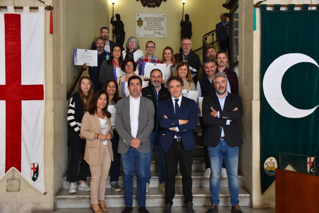 Entrega de los distintivos ‘Sicted’ de calidad turística a 12 entidades y servicios turísticos de Alcoy