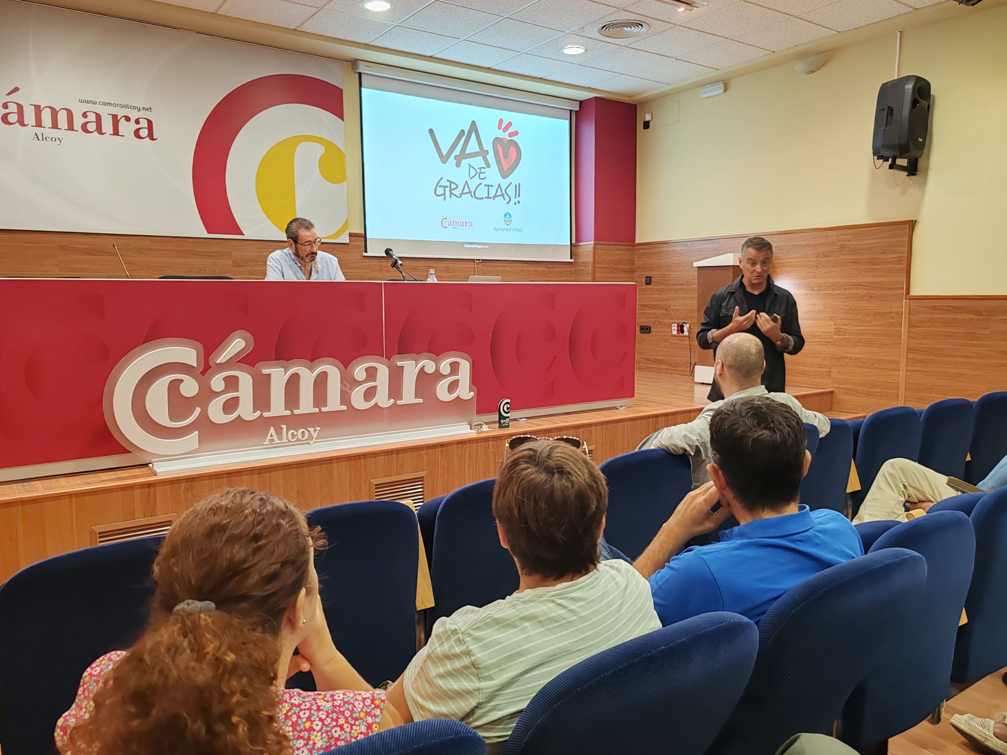 La Cámara de Alcoy pone en marcha el programa Comercio+PRO para fortalecer el comercio de proximidad