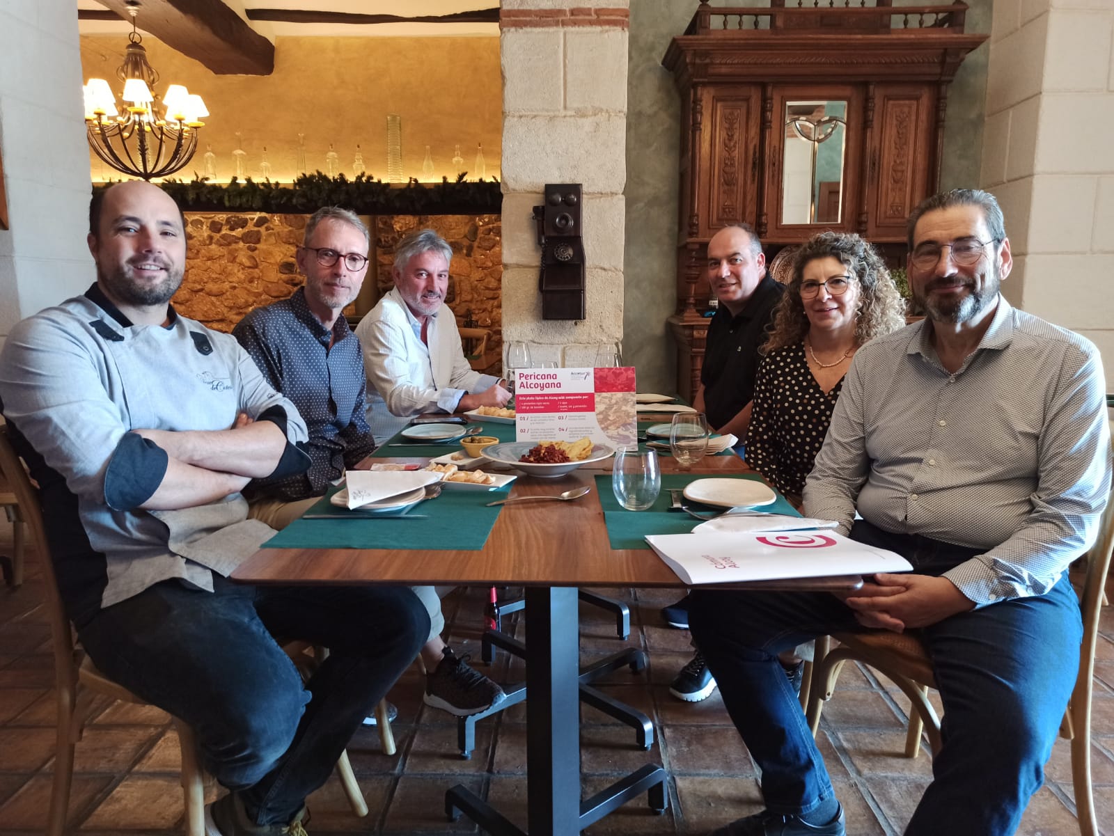 Torre de Cotes, ganador en la Jornada de Competitividad Turística, con la receta tradicional de la pericana